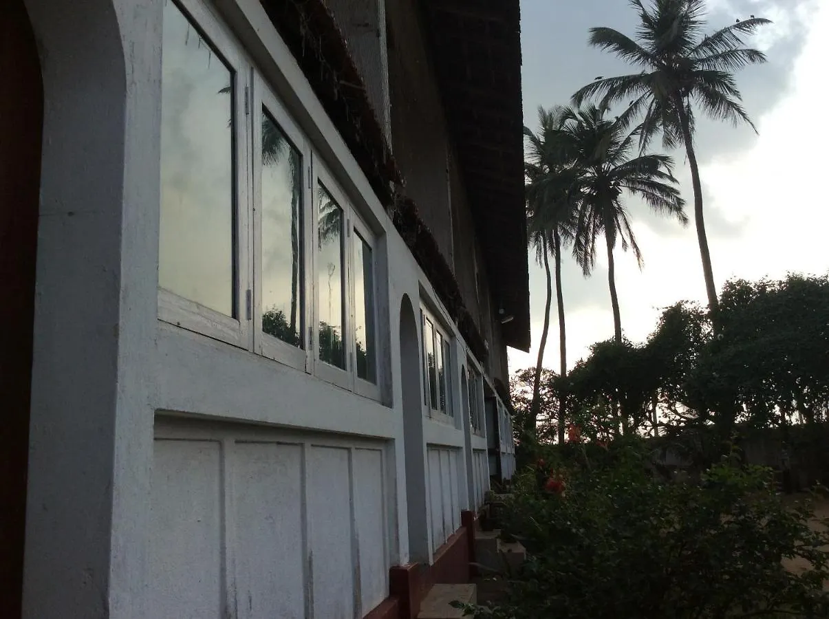 New Rest House Sea View Hotel 尼甘布