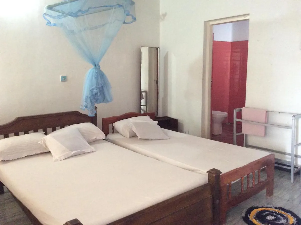 New Rest House Sea View Hotel 尼甘布